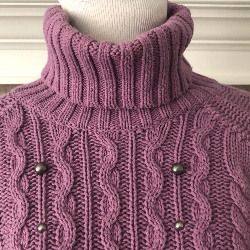 Relativity Lavender Cable Knot Chunky Studded Sweater size Large